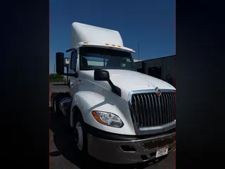 2019 NAVISTAR INTERNATIONAL LT625 DAYCAB T/A