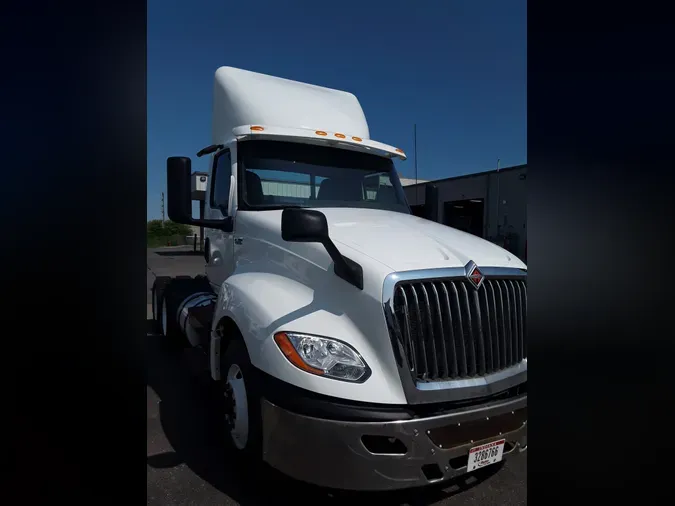 2019 NAVISTAR INTERNATIONAL LT625 DAYCAB T/A3c9c91ab0b084c21948ff6cb53e43dc5