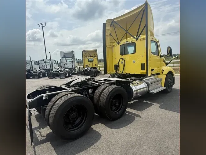 2023 PETERBILT 579