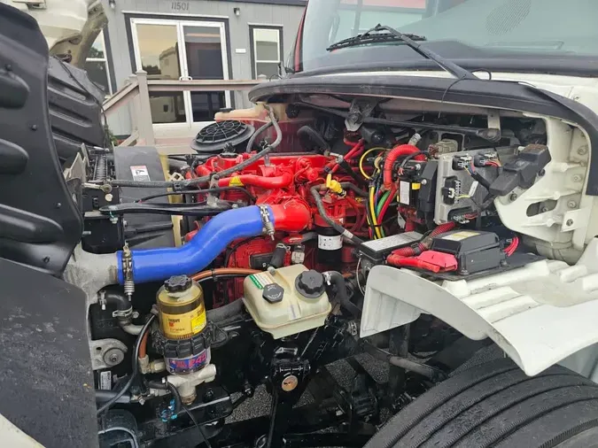 2019 FREIGHTLINER M2 106