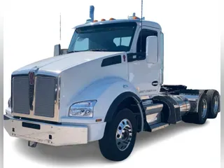 2024 Kenworth T880