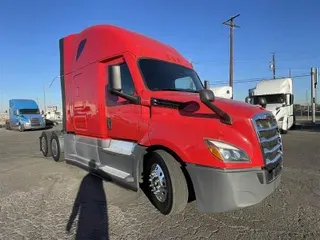 2021 FREIGHTLINER CA126