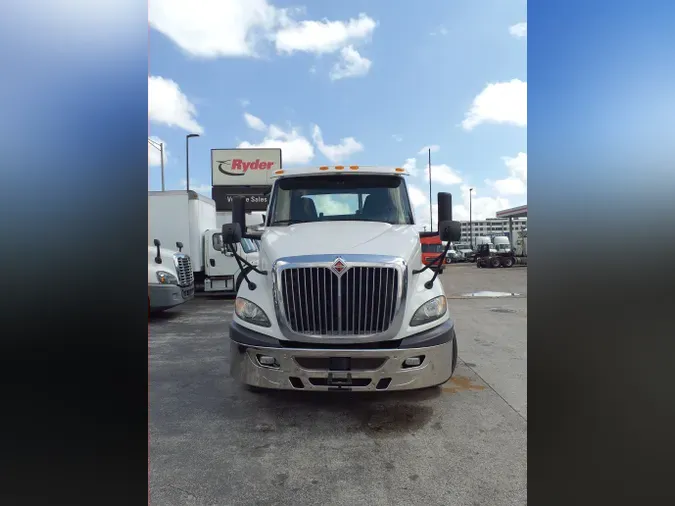 2019 NAVISTAR INTERNATIONAL RH613 DAYCAB S/A