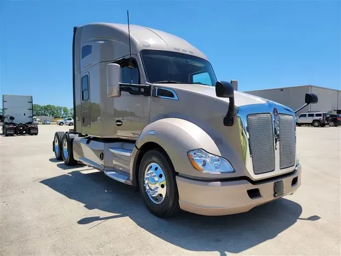 2021 KENWORTH T680