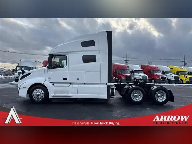 2021 VOLVO VNL64T760