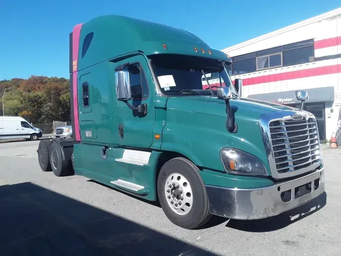 2018 FREIGHTLINER/MERCEDES CASCADIA 1253cacd86e6023e7a2c89be7e18413b3a7