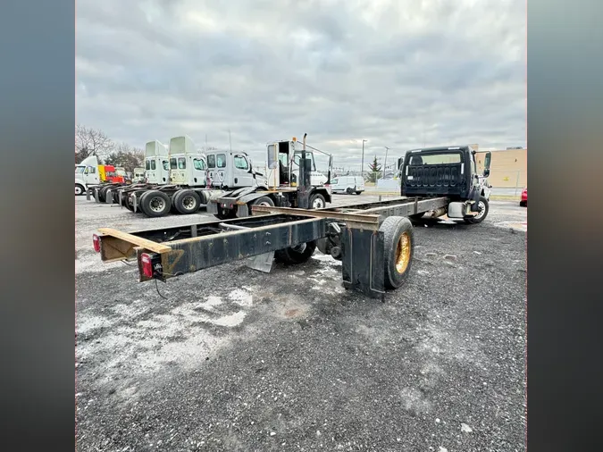 2020 FREIGHTLINER/MERCEDES M2 106