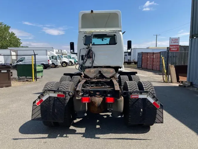 2019 NAVISTAR INTERNATIONAL LT625 DAYCAB T/A3cb044fd1ff09a4fb1083f97703f04d0