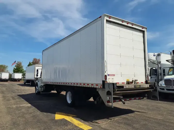 2018 FREIGHTLINER M2 106
