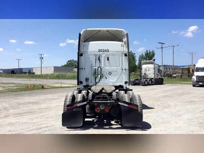 2020 Freightliner Cascadia 126