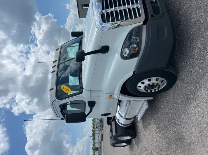 2019 FREIGHTLINER/MERCEDES CASCADIA 125