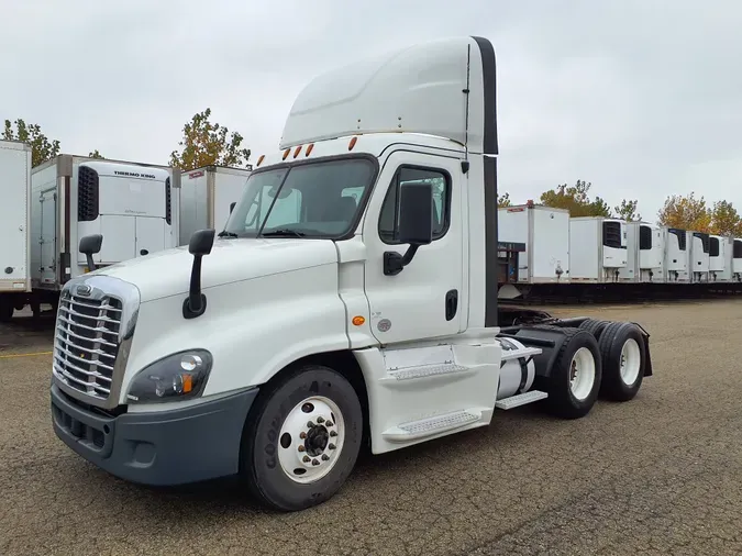 2017 FREIGHTLINER/MERCEDES CASCADIA 1253cb3682ed70decfafc25dd9956ead34f