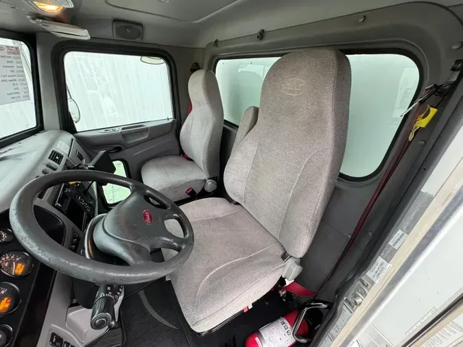 2020 Peterbilt 337