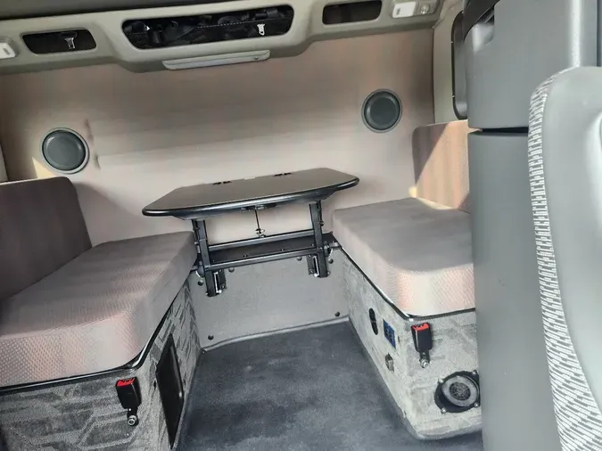 2021 VOLVO VNL64T860