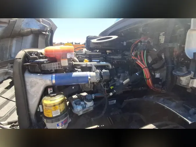 2020 Freightliner Cascadia 126