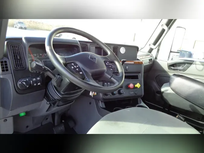 2020 International LT625