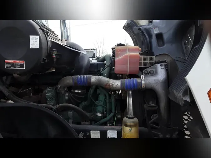 2019 Volvo VNL3003cbe4f9baa23cfcd017a13fdb12f7317