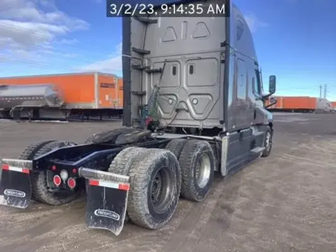 2022 Freightliner Cascadia