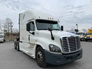 2016 FREIGHTLINER X12564ST