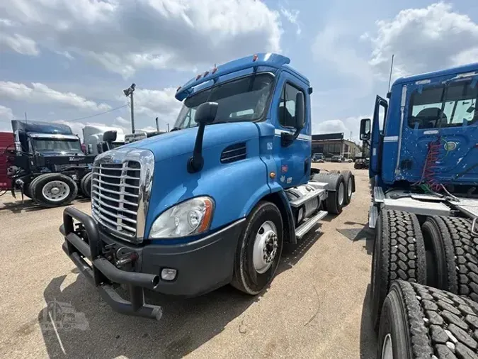 2016 FREIGHTLINER CASCADIA 1133cc45d6f6051a53849da3a510ccaf023
