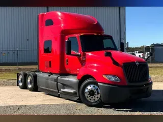 2022 INT LT625 6x4