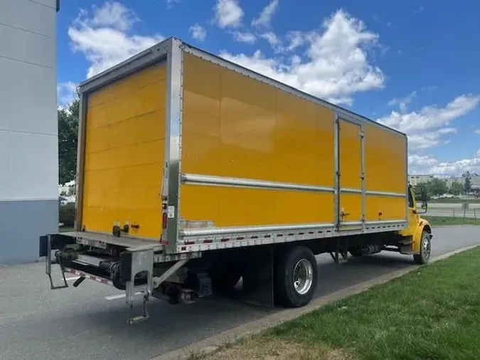 2019 Freightliner Business Class M2 106