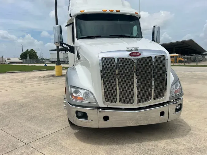 2022 Peterbilt 579