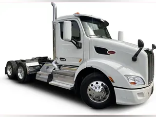 2022 Peterbilt 579