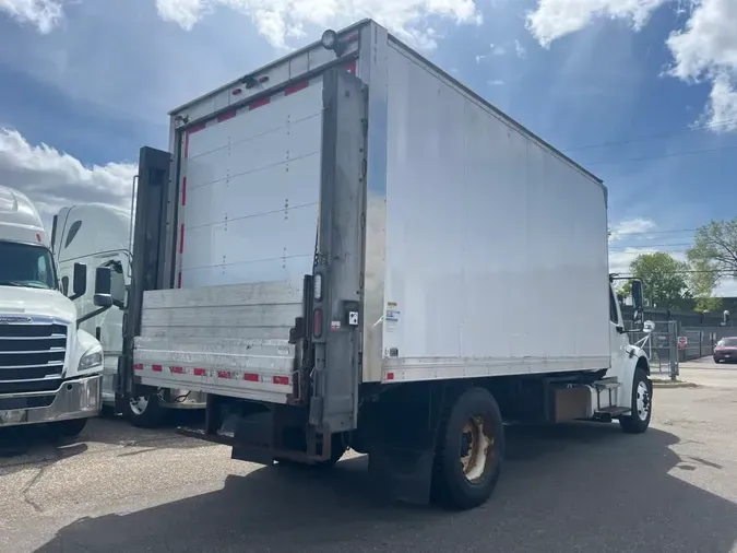 2016 FREIGHTLINER/MERCEDES M2 106