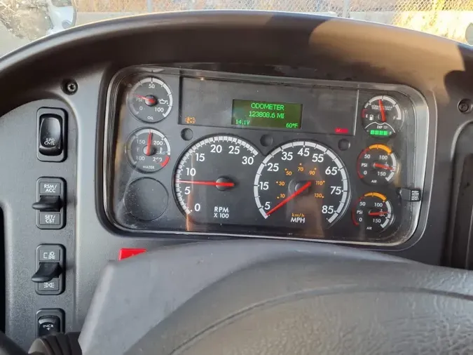 2019 FREIGHTLINER/MERCEDES M2 106