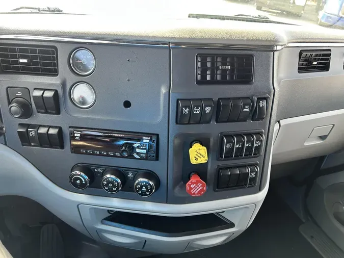 2021 Peterbilt 579