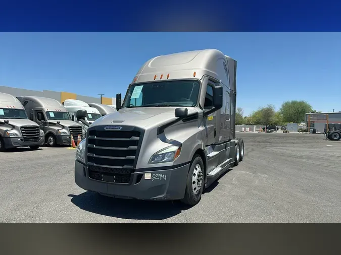 2022 Freightliner Cascadia 126