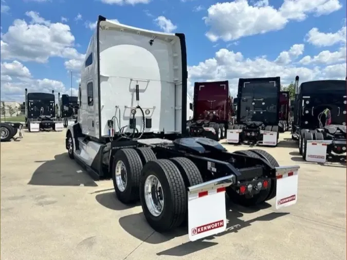 2025 Kenworth T680