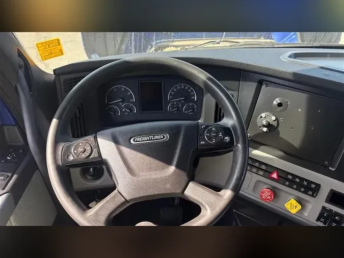 2022 FREIGHTLINER CA126