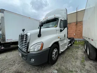 2016 Freightliner CASCADIA 125