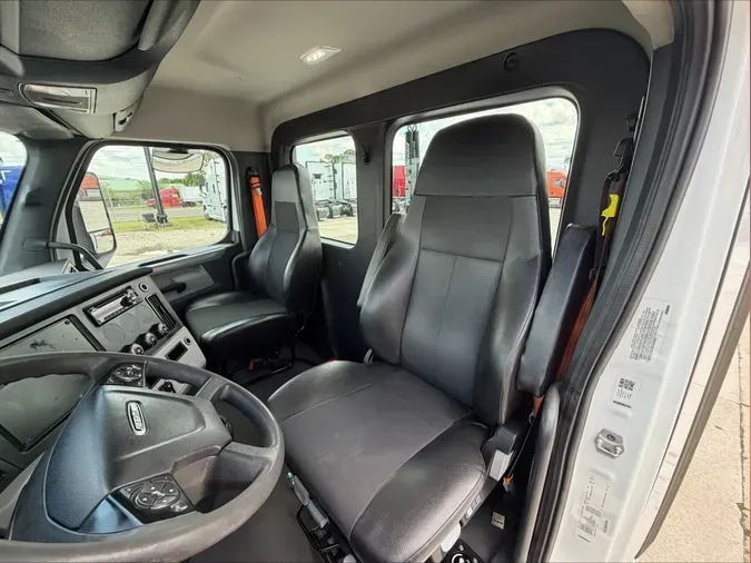 2021 Freightliner Cascadia 126