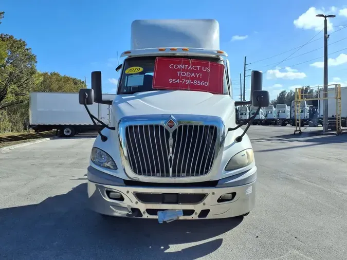 2019 NAVISTAR INTERNATIONAL RH613 DAYCAB S/A3cdf121d31413d210e8a15a629872dfe