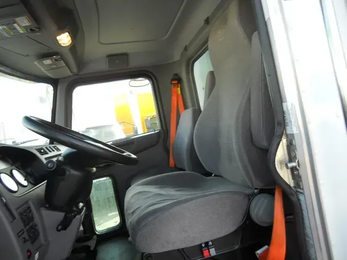 2020 Peterbilt 337