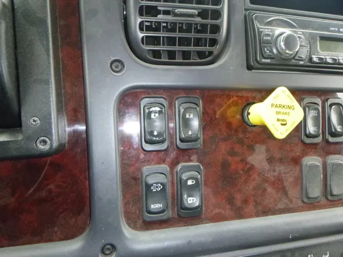 2017 Freightliner Business Class M2 106