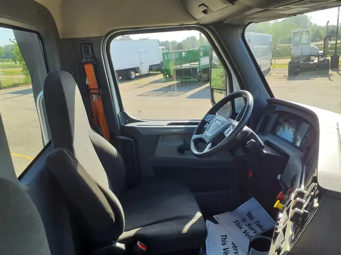 2020 FREIGHTLINER NEW CASCADIA 116