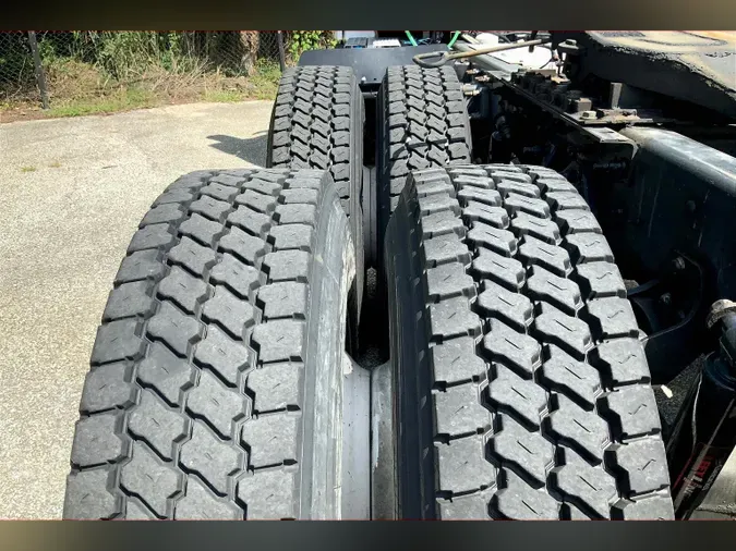 2019 INT LT625 6x4
