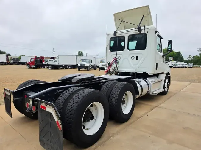 2020 FREIGHTLINER/MERCEDES NEW CASCADIA PX126643ce505289d8743c2309f55ac6c799475