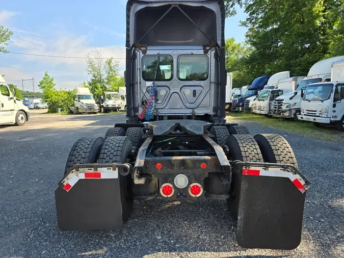 2018 FREIGHTLINER/MERCEDES CASCADIA 125