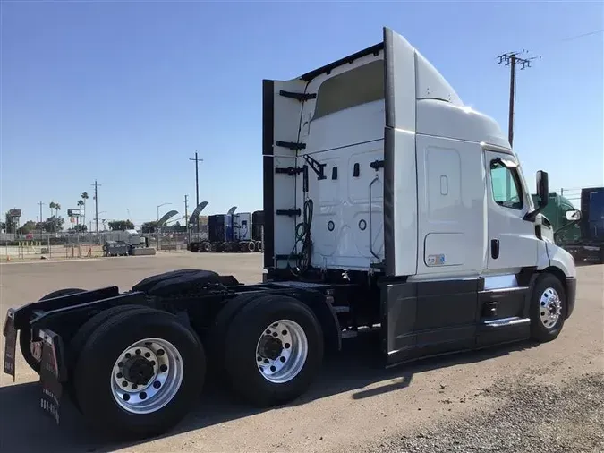 2022 FREIGHTLINER CA116