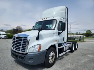 2018 FREIGHTLINER/MERCEDES CASCADIA 125