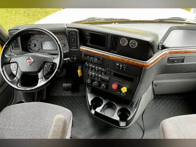 2022 INT LT625 6x4
