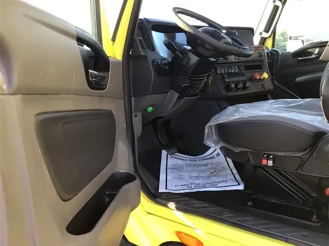 2018 INTERNATIONAL RH613