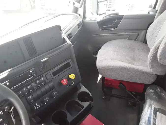 2018 NAVISTAR INTERNATIONAL LT625 DAYCAB T/A