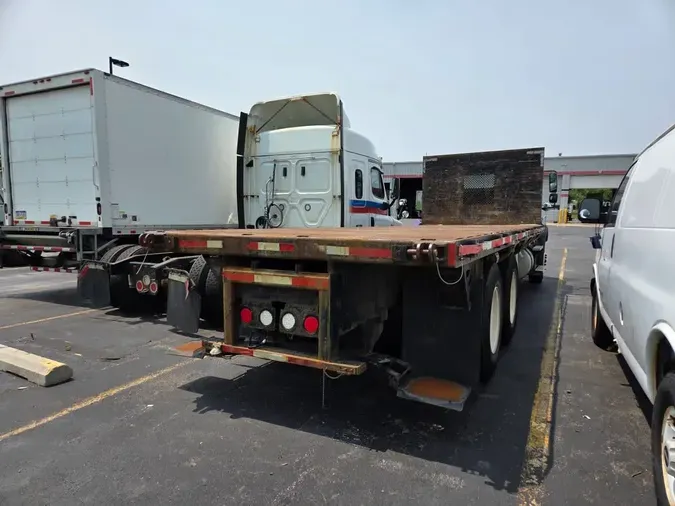 2016 FREIGHTLINER M2-112