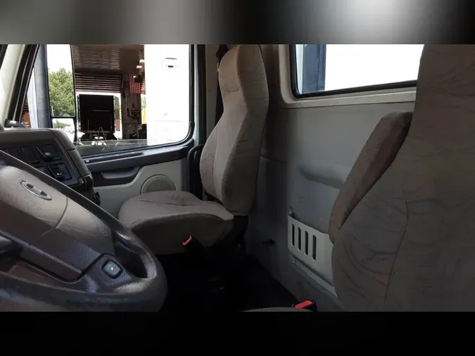 2018 Volvo VNL300